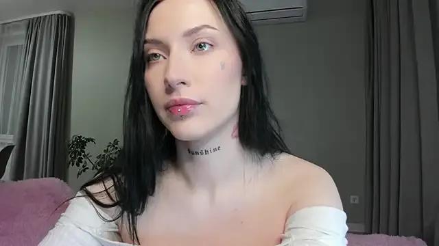 JenniferQueen11 on StripChat 