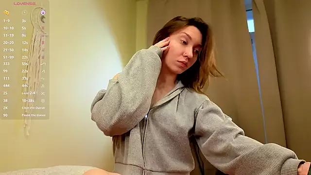 JohnetteConstine — suck and lick my fingers with much saliv