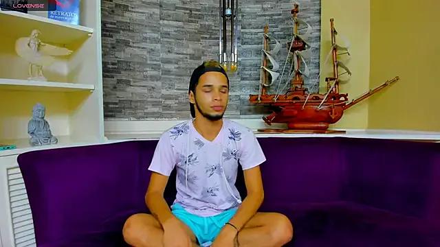 Juicy_Creww — Play with my fingers in my ass