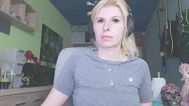 karmija — two hole fun