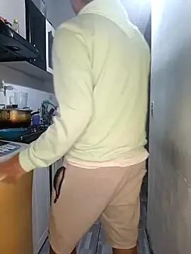 kingofqueenxxx — I undress completely