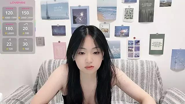 LiLiYbaby on StripChat 