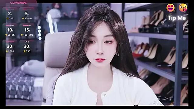 Liora- — Freechat on StripChat