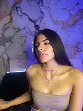liss_hot_ — Masturbate with fingers 