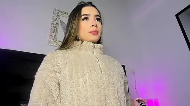 Lola_Blondie on StripChat 