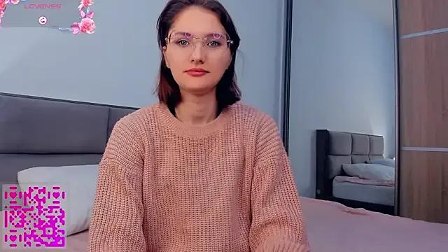 LorrieDegonia on StripChat 