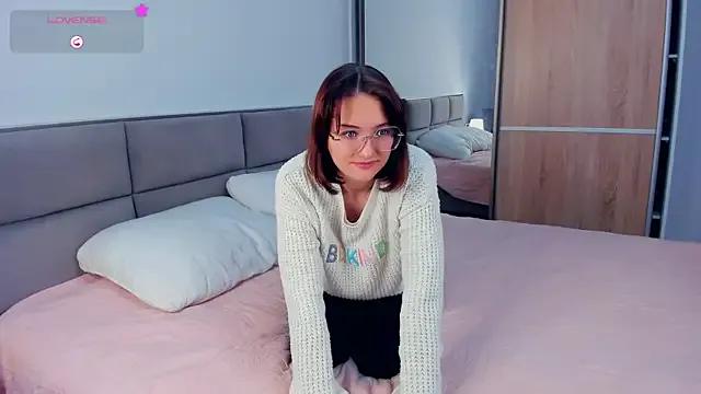 LorrieDegonia on StripChat 