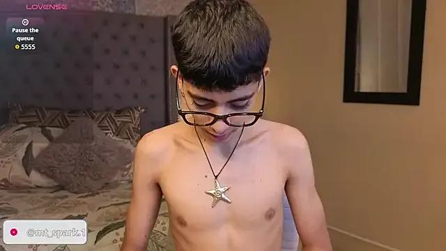 Matty_Sparkk on StripChat 
