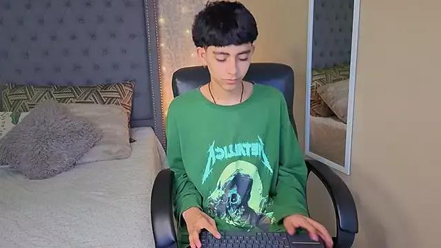 Matty_Sparkk on StripChat 