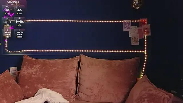 meow_mellie — shake my chest close to ur face