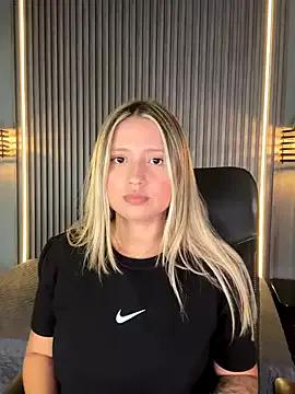 MiaPetit_ — Freechat on StripChat