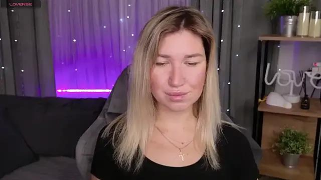 MilaBott — make me wet+ pussy close up