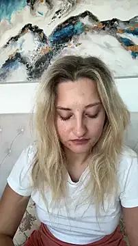 MileySummer — Handjob + show boobs 