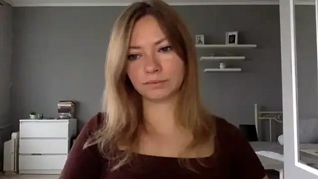 MillieShow — take shorts off