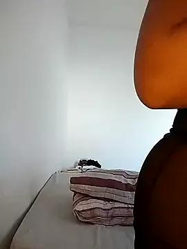 momopretinha on StripChat 