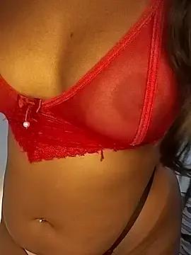 momopretinha on StripChat 