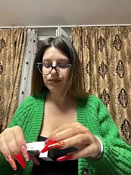 NadiraNoor — Play pussy