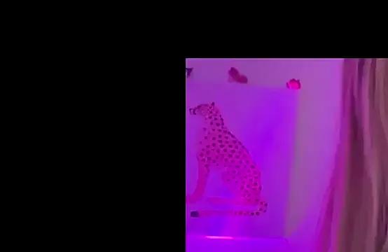 pinkie_piexx — FINGER ON LIVE