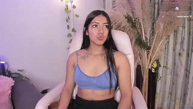 Quiinn_bx on StripChat 