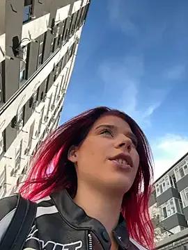 RiriRoseey on StripChat 