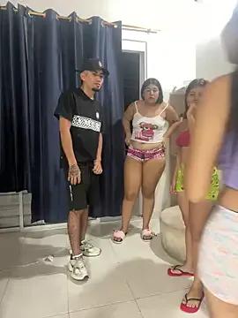 royalgirls_x — naked in public