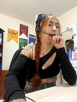 Sallem_Pink on StripChat 