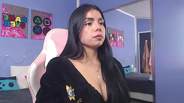 Salome_208 — Show tits and bounce