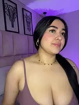 Sara__collins__ — masturbate in the bathroom very hard