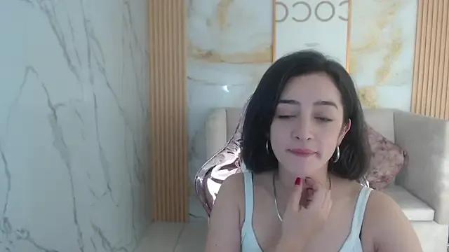 sara_lopez_s on StripChat 