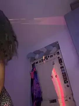 SarahLynn7 on StripChat 