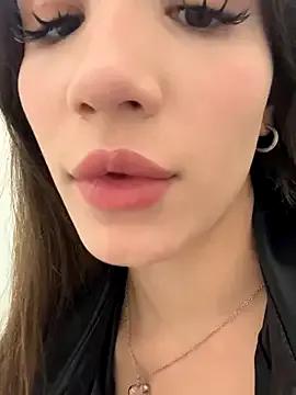 shy_priincess — PINCH CLIT IN PANTIES IN PUBLIC