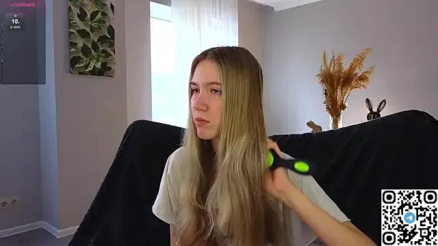 Succubelle on StripChat 