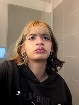 sukulaurens on StripChat 