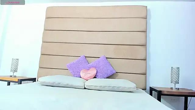 susan_elliot — Oil Ass + Plug anal