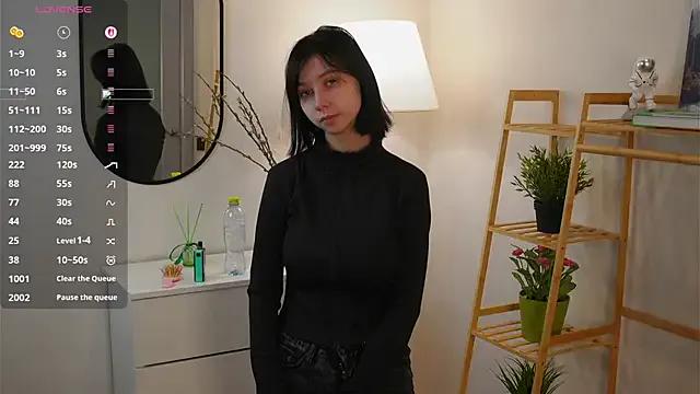 SuzanneHowse — take off my shorts