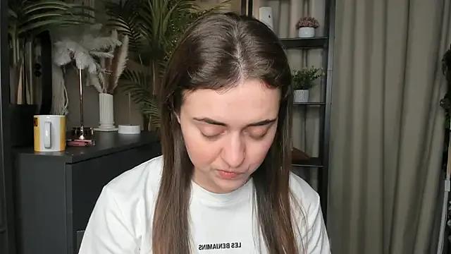 ThelmaJusto — Take off shorts and slap punish ass^^