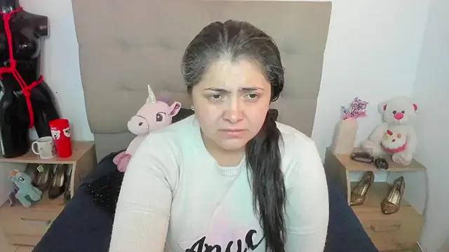 TifanyAmazinng — Sensual striptease