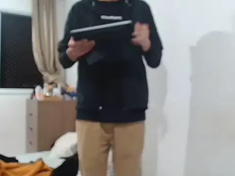 TimiidoSP011 on StripChat 