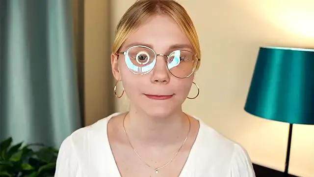 UnDesiga — Make me smile