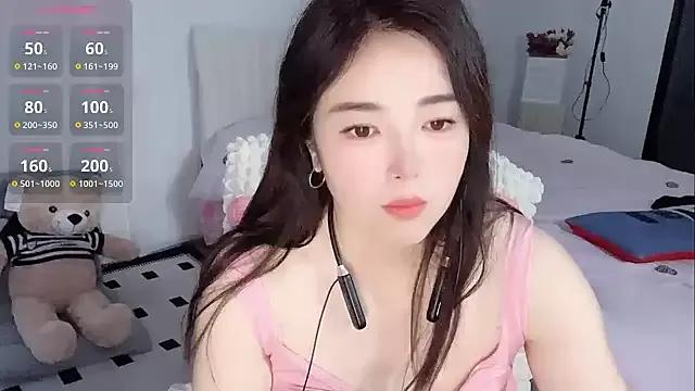 Xiaoyue-2025 — Bare upper body