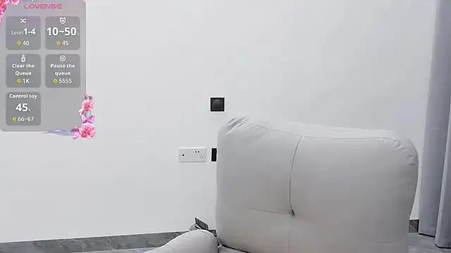 yuyu_77 on StripChat 